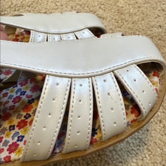 Livie & Luca Paz Pearl White Strappy Kids Sandals Sz 13 - Picture 4 of 4